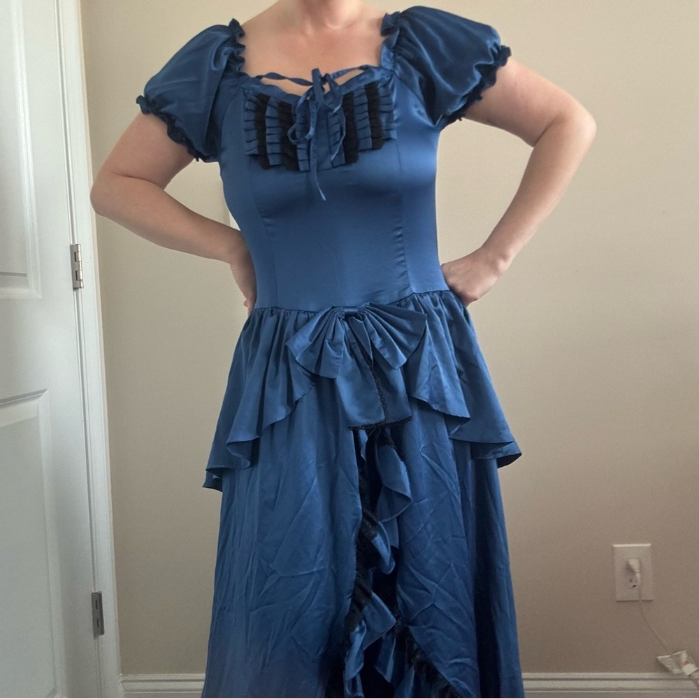 Victorian Choice Renaissance Tiered Hem Dress - Picture 2 of 11